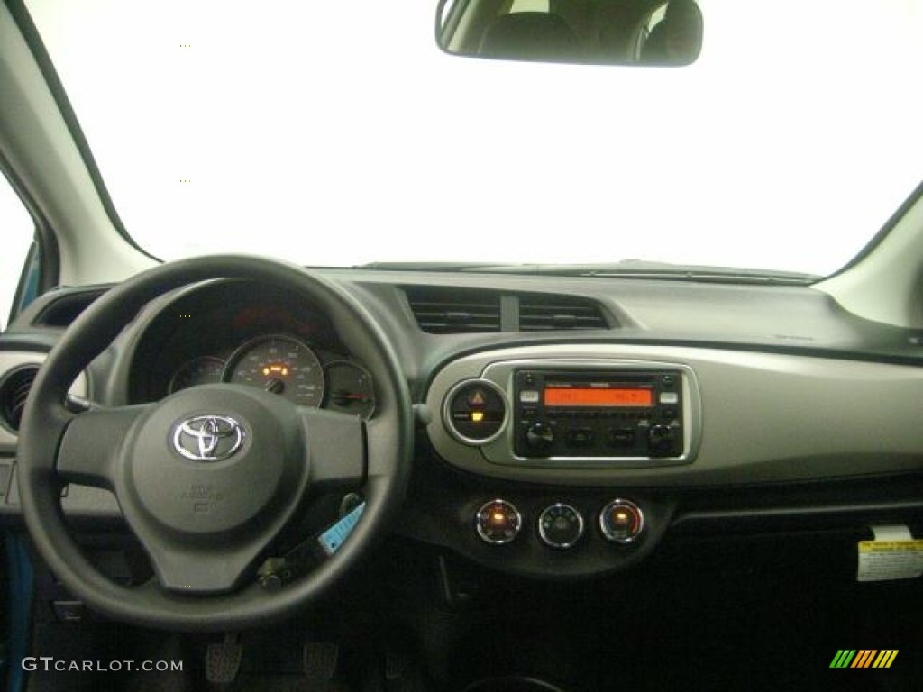 2012 Toyota Yaris L 3 Door Dashboard Photos