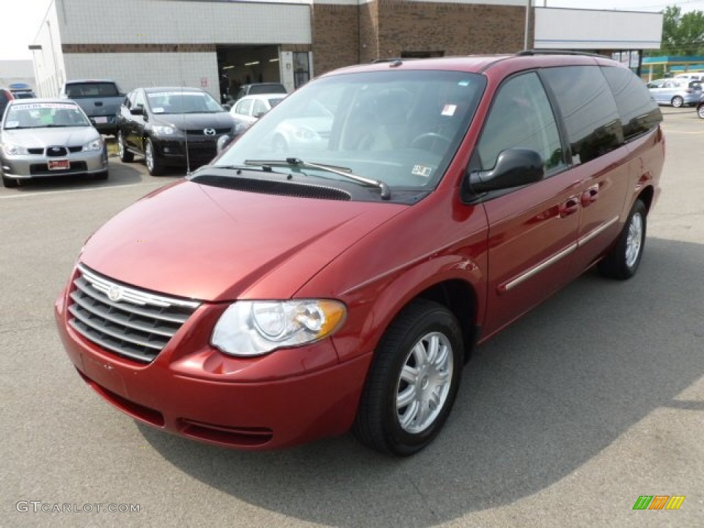 2007 Town & Country Touring - Inferno Red Crystal Pearl / Medium Slate Gray photo #3