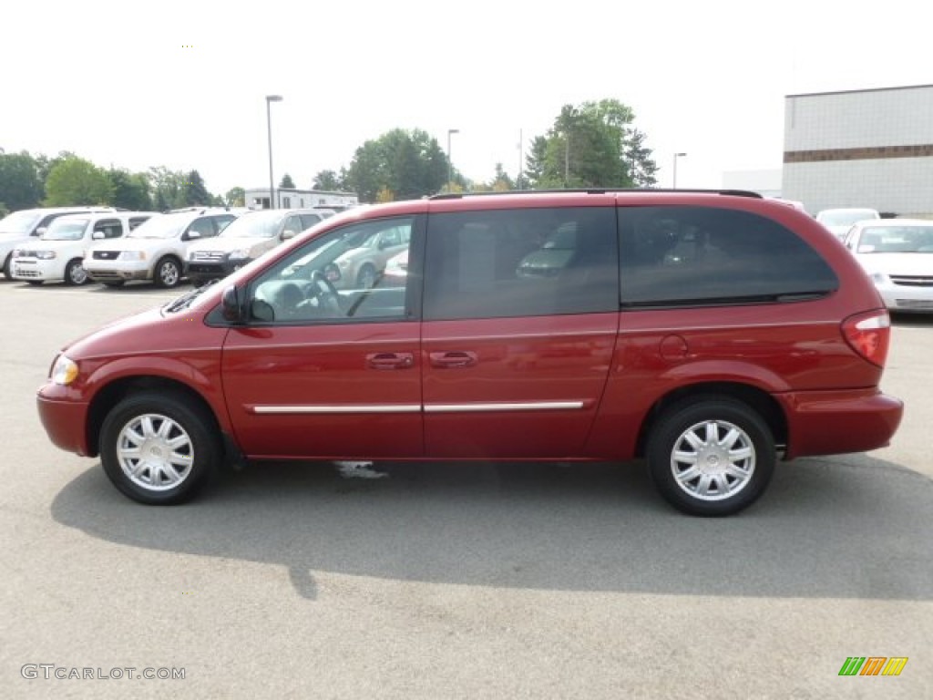 2007 Town & Country Touring - Inferno Red Crystal Pearl / Medium Slate Gray photo #4