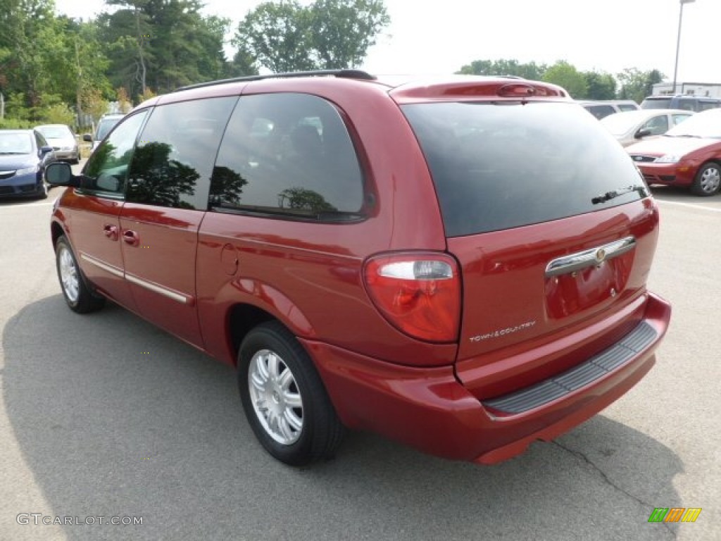 2007 Town & Country Touring - Inferno Red Crystal Pearl / Medium Slate Gray photo #5