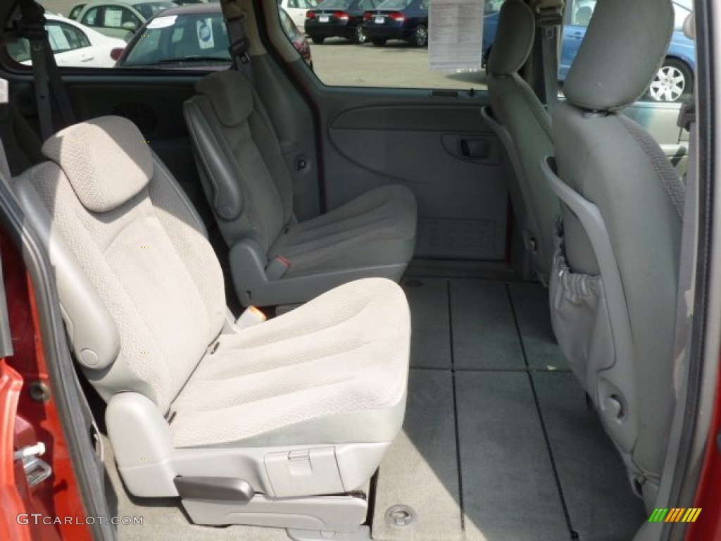 2007 Town & Country Touring - Inferno Red Crystal Pearl / Medium Slate Gray photo #12