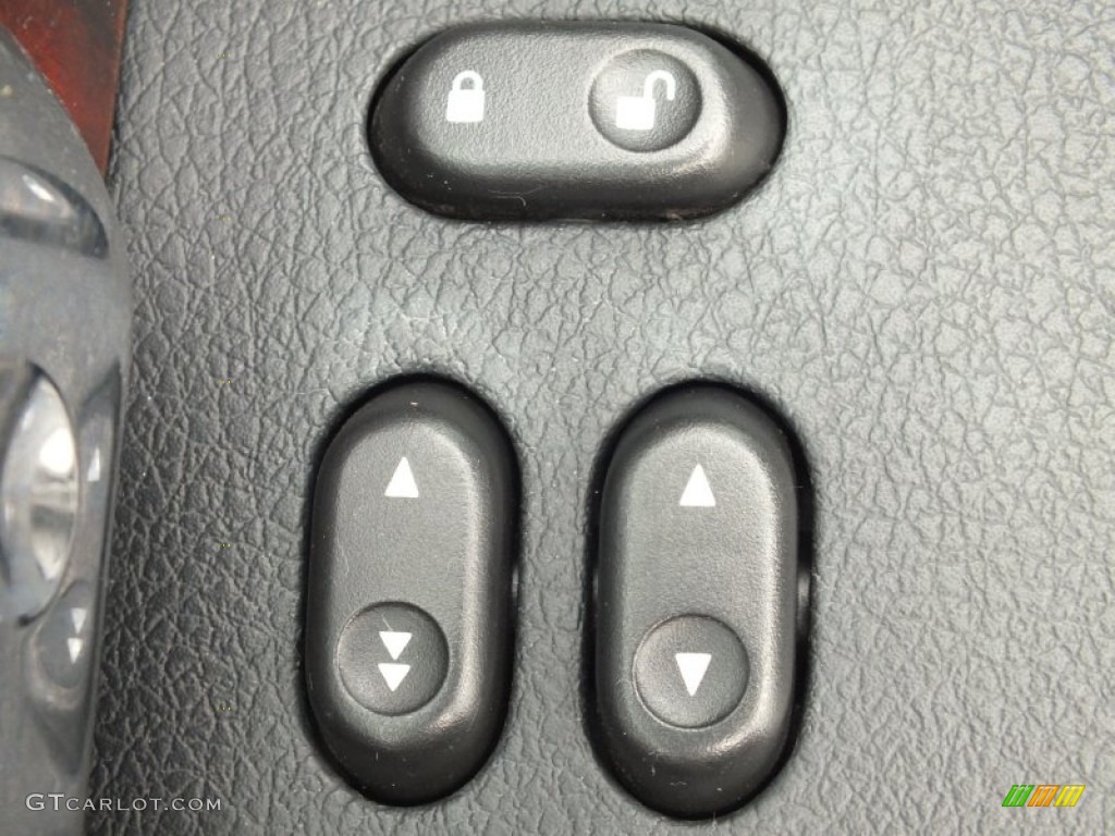2006 Lincoln Mark LT SuperCrew Controls Photo #67501886