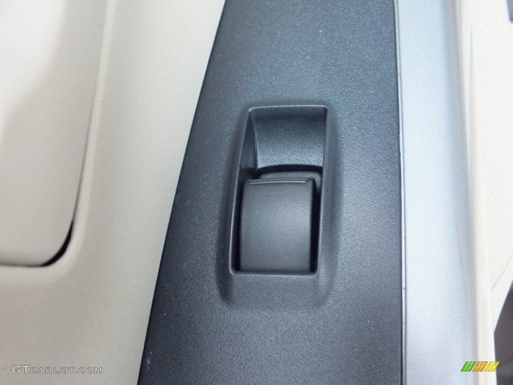 2007 Outlander LS 4WD - Desert Sand Metallic / Beige photo #21