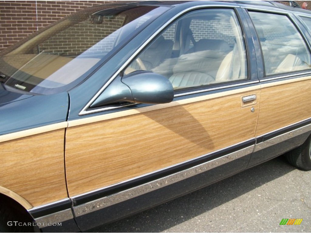 Dark Green Gray Metallic 1996 Buick Roadmaster Estate Collectors Edition Wagon Exterior Photo #67503125