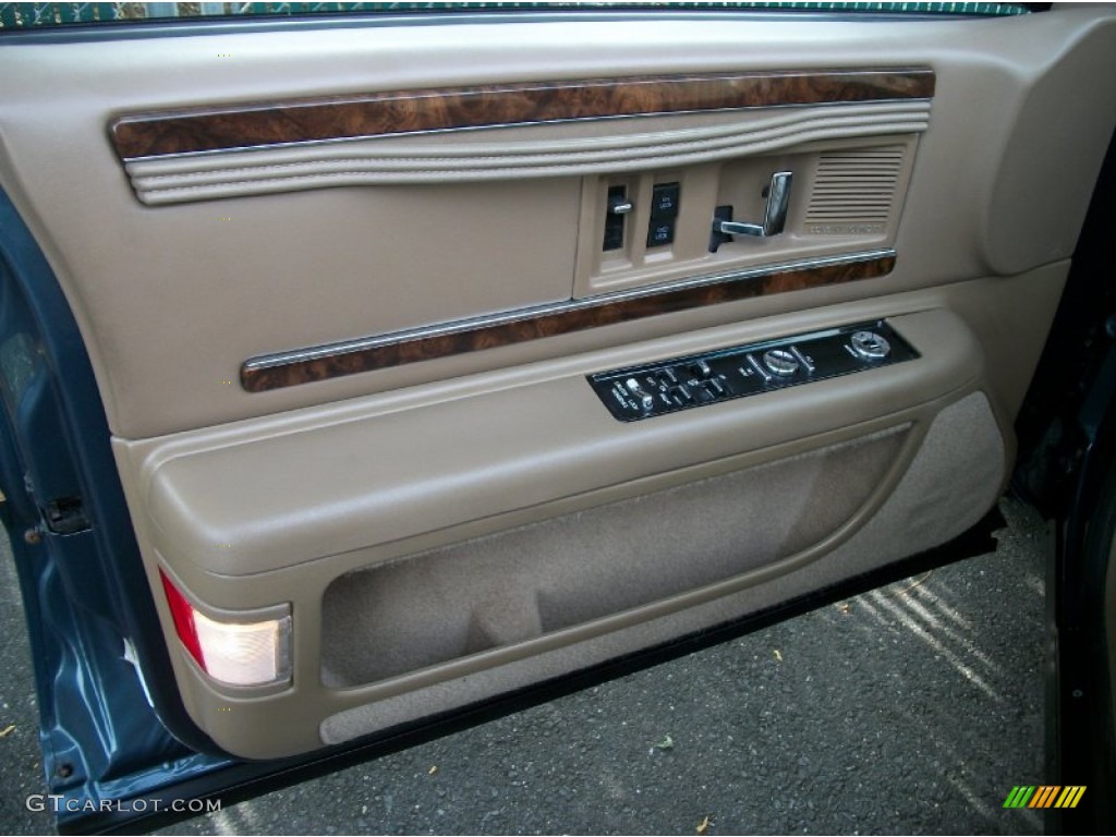 1996 Buick Roadmaster Estate Collectors Edition Wagon Beige Door Panel Photo #67503289