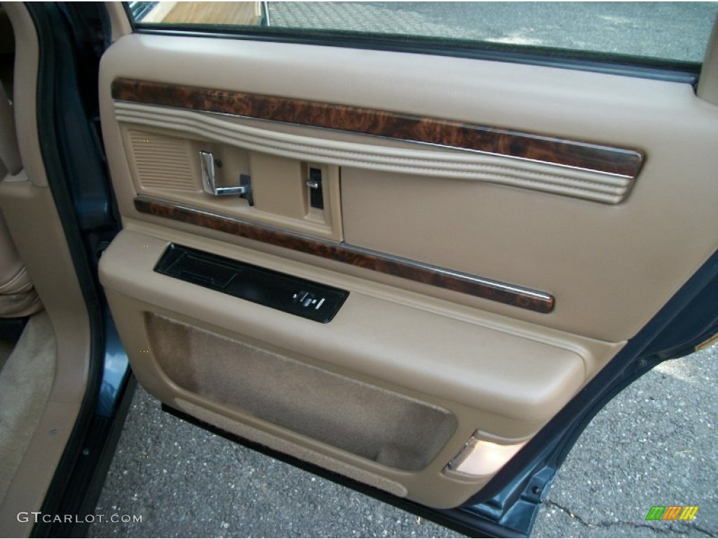 1996 Buick Roadmaster Estate Collectors Edition Wagon Beige Door Panel Photo #67503338