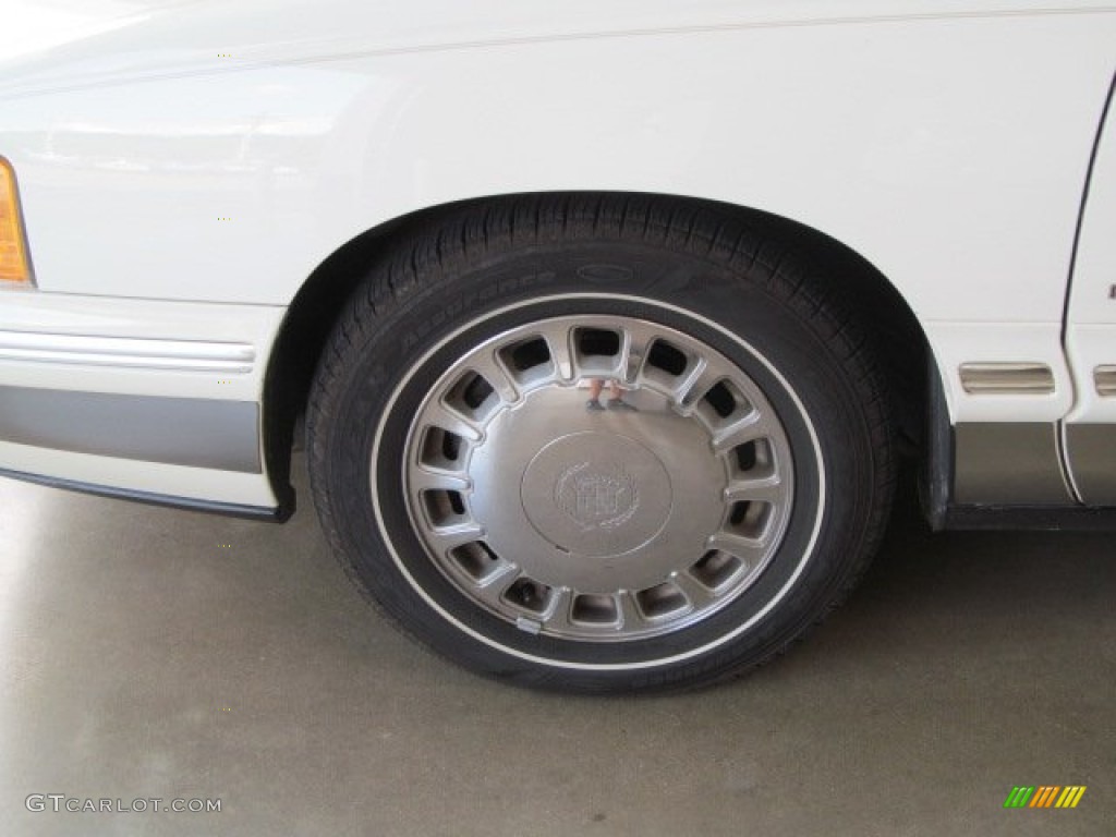 1998 DeVille Sedan - White Diamond Pearl / Camel photo #2