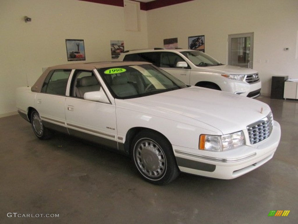 1998 DeVille Sedan - White Diamond Pearl / Camel photo #7
