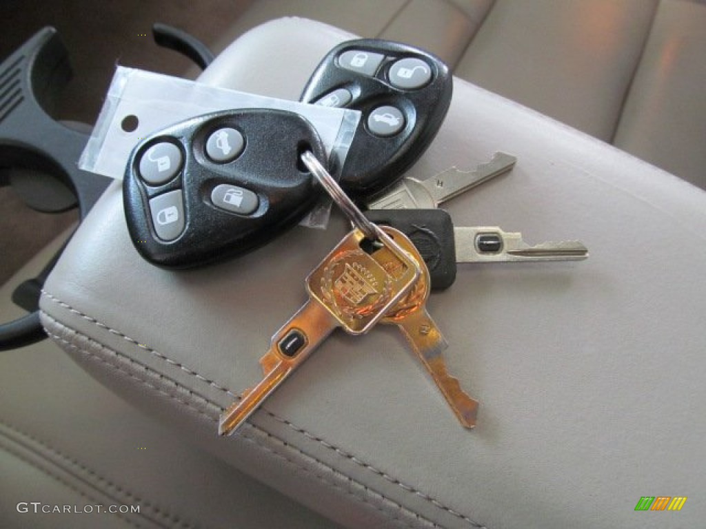 1998 DeVille Sedan - White Diamond Pearl / Camel photo #14