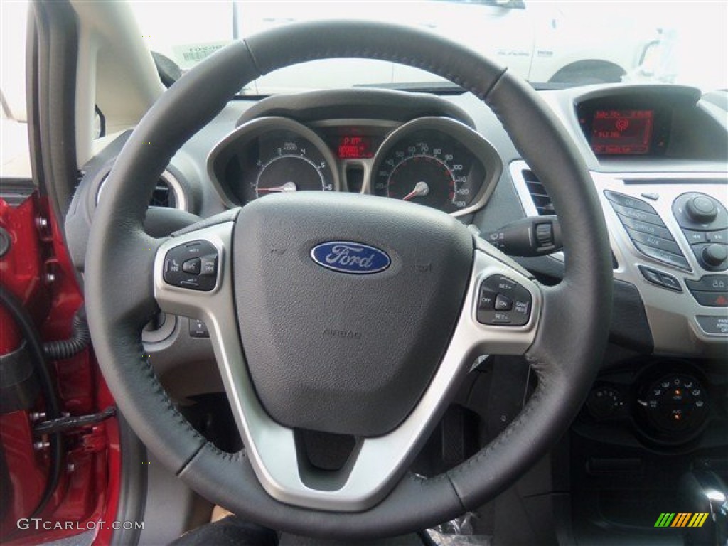 2013 Ford Fiesta SE Sedan Charcoal Black Steering Wheel Photo #67505264