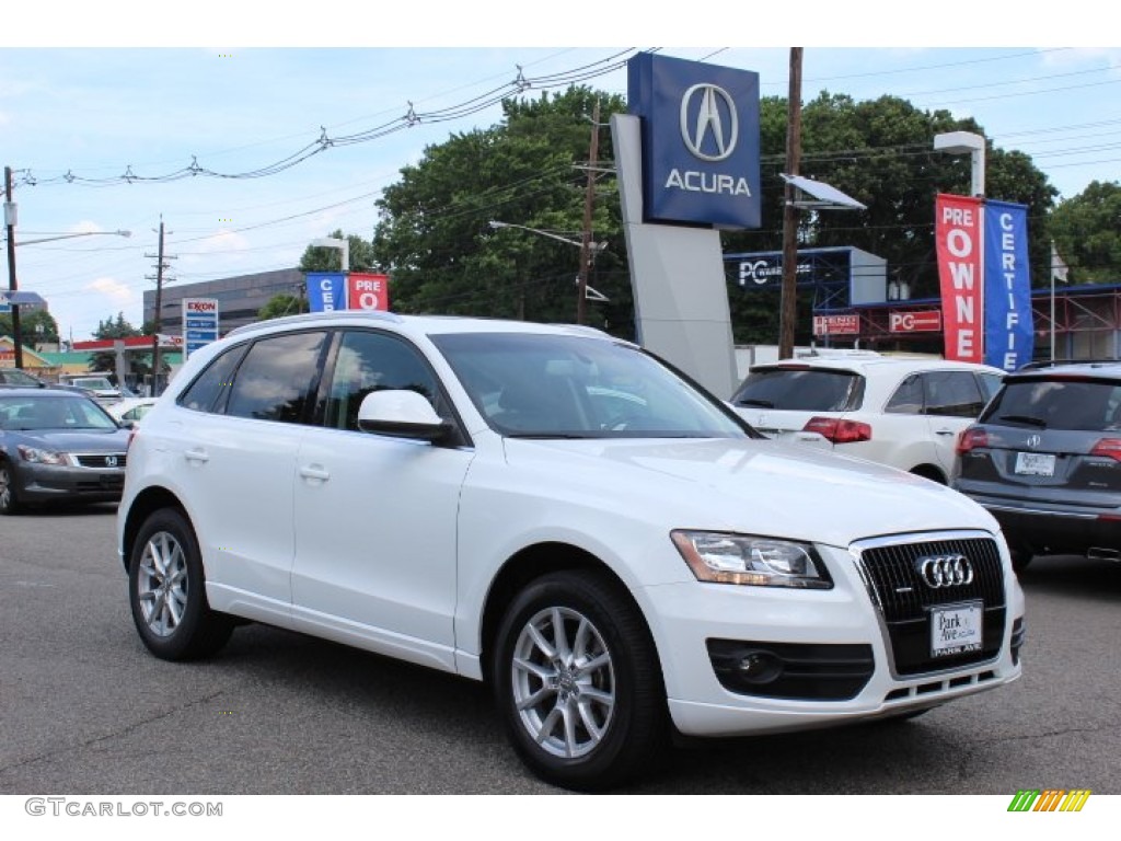 2009 Q5 3.2 Premium quattro - Ibis White / Black photo #1