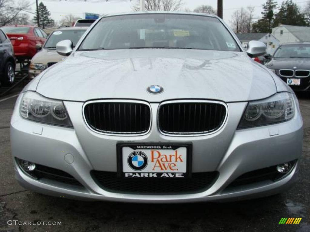 2009 3 Series 328xi Sedan - Titanium Silver Metallic / Black photo #3