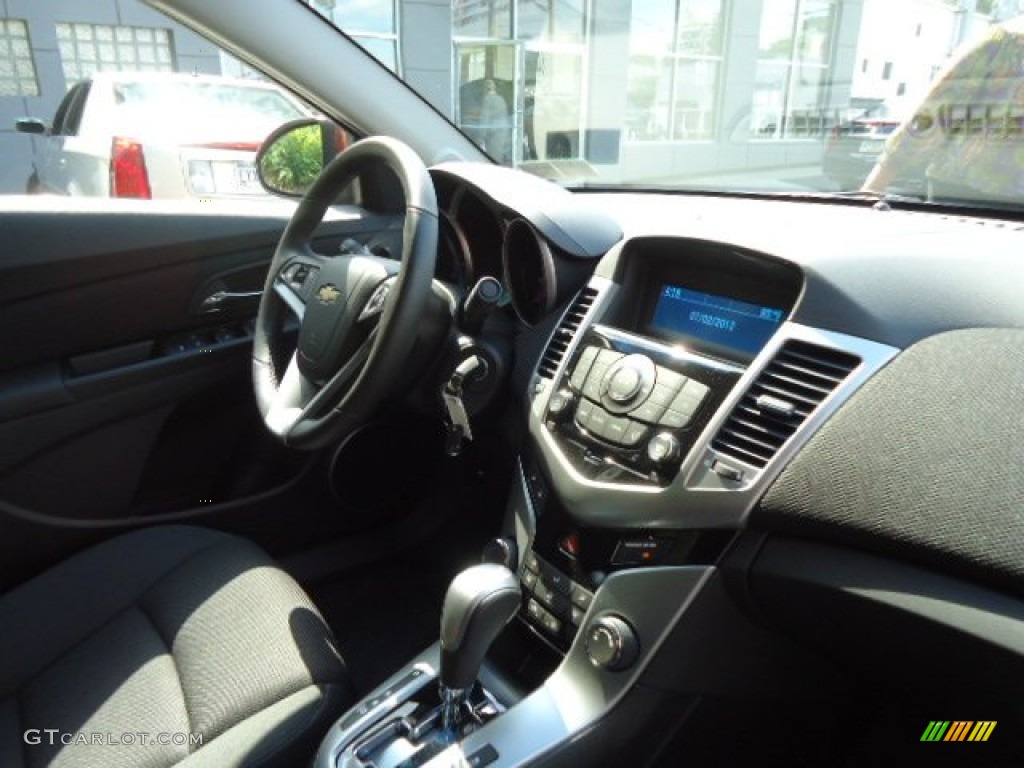 2012 Cruze LT - Autumn Red Metallic / Jet Black photo #20