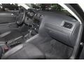 Black - Jetta SE Sedan Photo No. 24