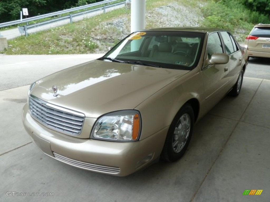 Light Cashmere 2005 Cadillac DeVille Sedan Exterior Photo #67512926