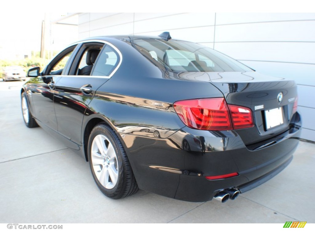 2012 5 Series 528i xDrive Sedan - Black Sapphire Metallic / Black photo #4