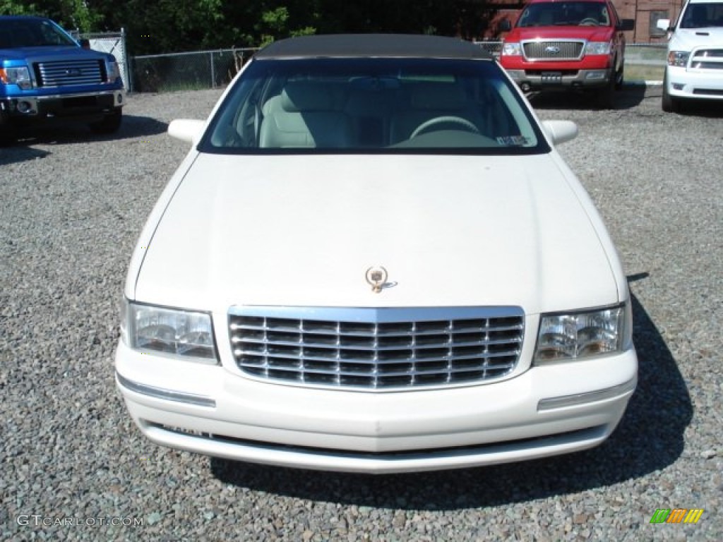 1998 DeVille Sedan - White Diamond Pearl / Shale photo #2