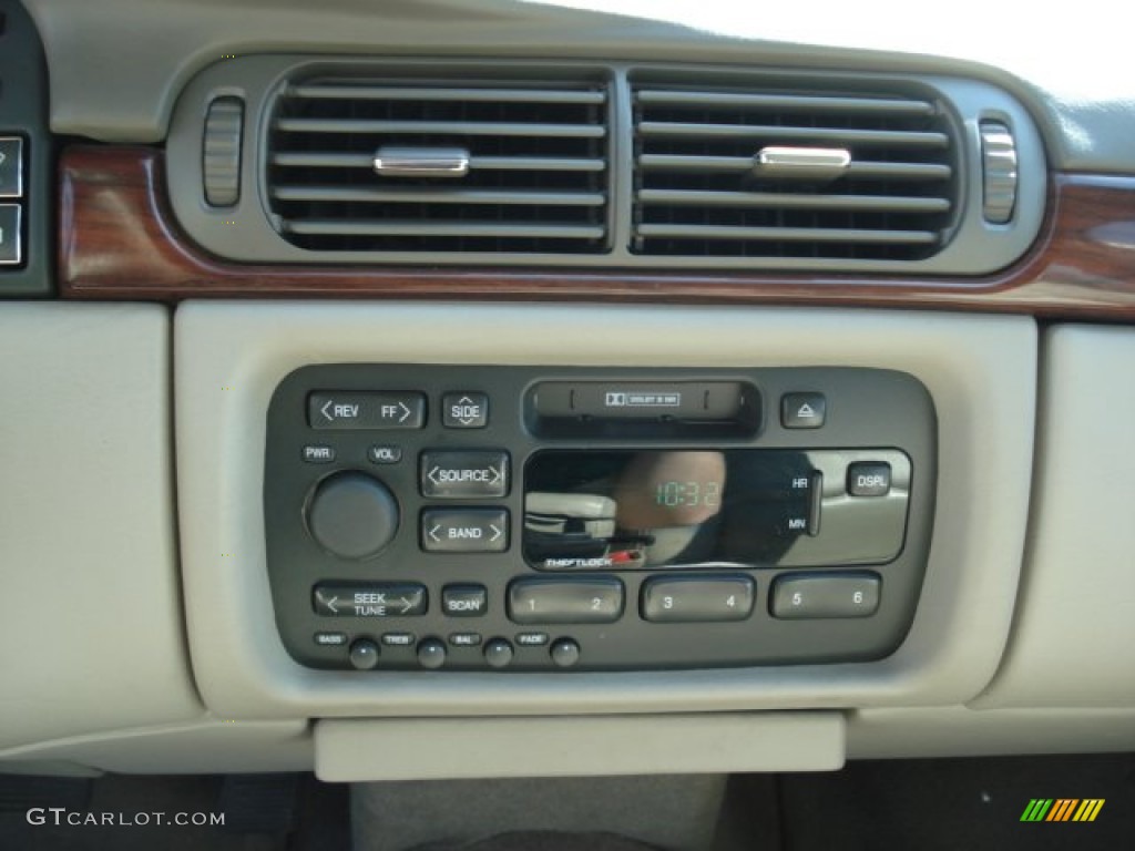 1998 DeVille Sedan - White Diamond Pearl / Shale photo #12