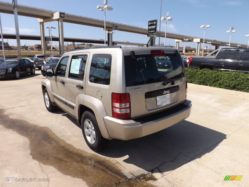 2011 Liberty Sport - Light Sandstone Metallic / Dark Slate Gray photo #3