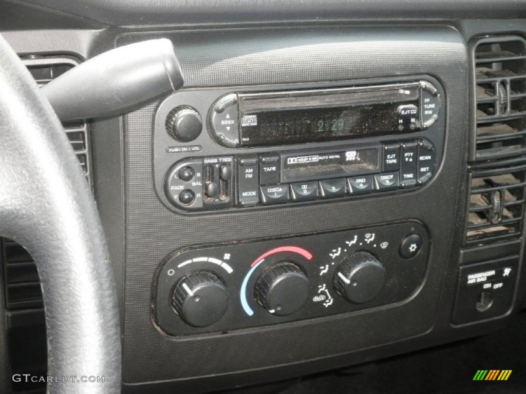 2002 Dodge Dakota Sport Club Cab Controls Photos