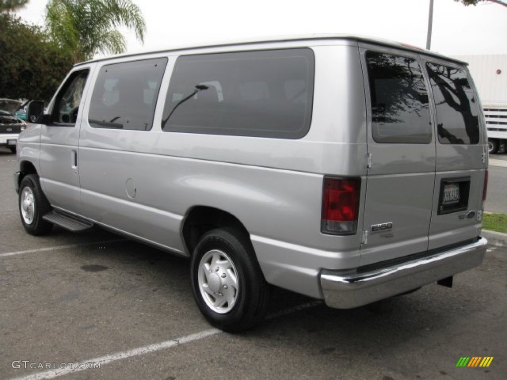 Brilliant Silver Metallic 2009 Ford E Series Van E150 Commercial Exterior Photo #67519298