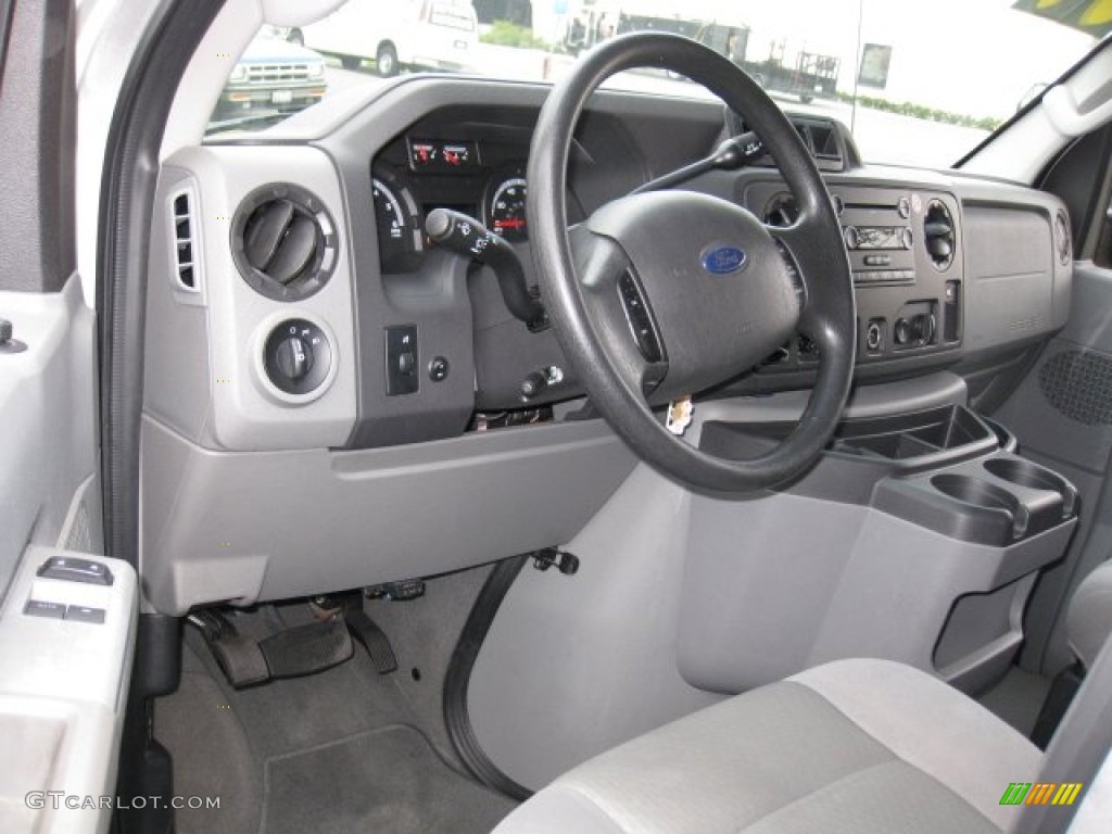 2009 Ford E Series Van E150 Commercial Dashboard Photos