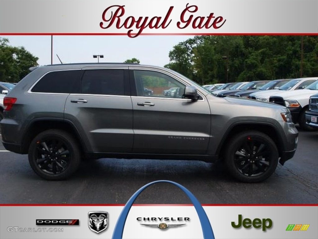 2012 Grand Cherokee Laredo 4x4 - Mineral Gray Metallic / Dark Graystone/Medium Graystone photo #1