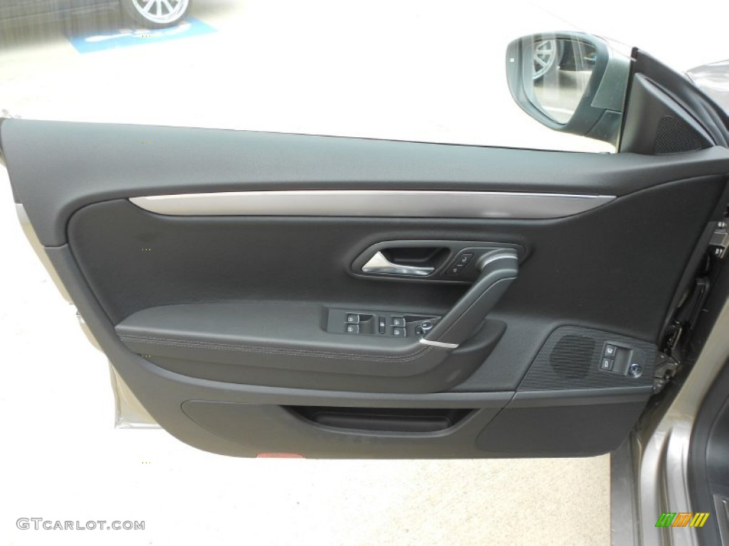 2013 Volkswagen CC Lux Black Door Panel Photo #67522007
