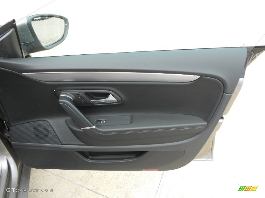 2013 Volkswagen CC Lux Black Door Panel Photo #67522028
