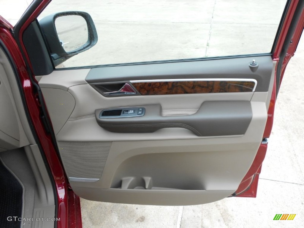 2012 Volkswagen Routan SEL Premium Door Panel Photos