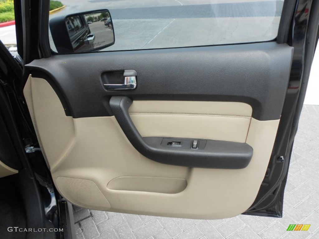 2007 Hummer H3 Standard H3 Model Light Cashmere/Ebony Door Panel Photo #67523504