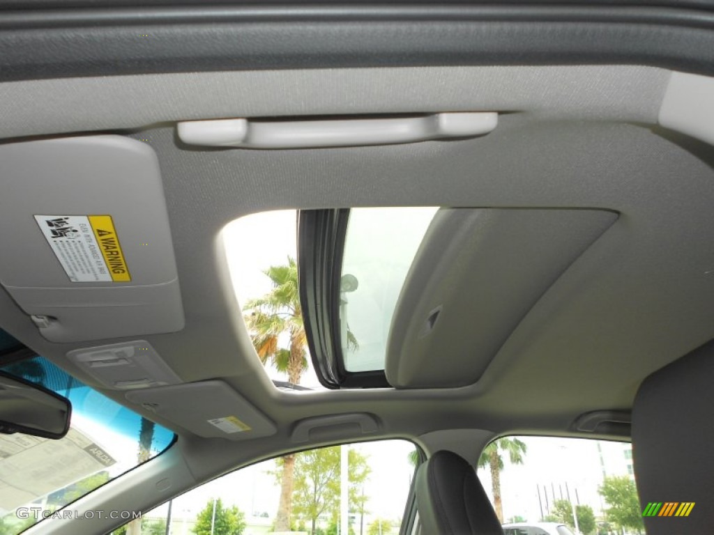 2013 Acura ILX 2.0L Premium Sunroof Photo #67524197
