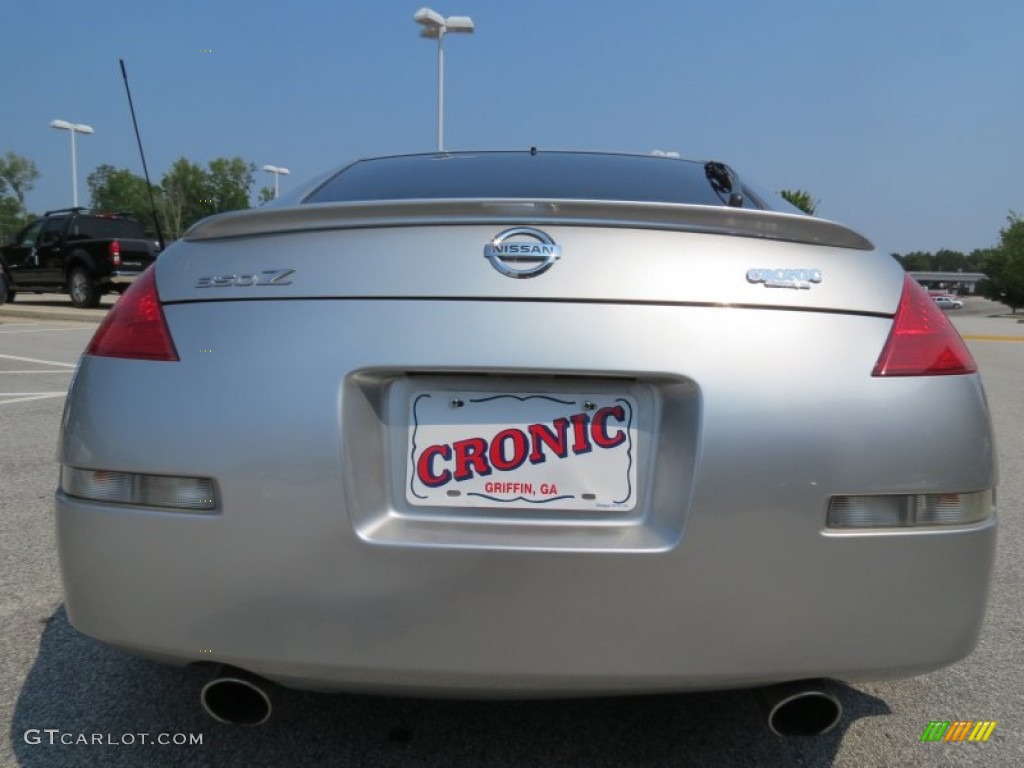 2004 350Z Coupe - Chrome Silver Metallic / Carbon Black photo #4