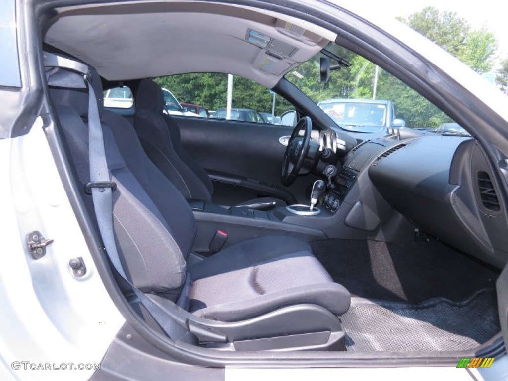 Carbon Black Interior 2004 Nissan 350Z Coupe Photo #67527980