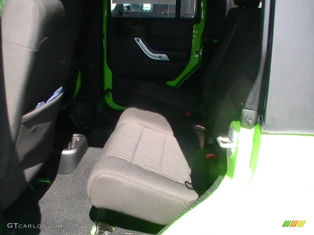 2012 Wrangler Unlimited Sahara 4x4 - Gecko Green / Black photo #3