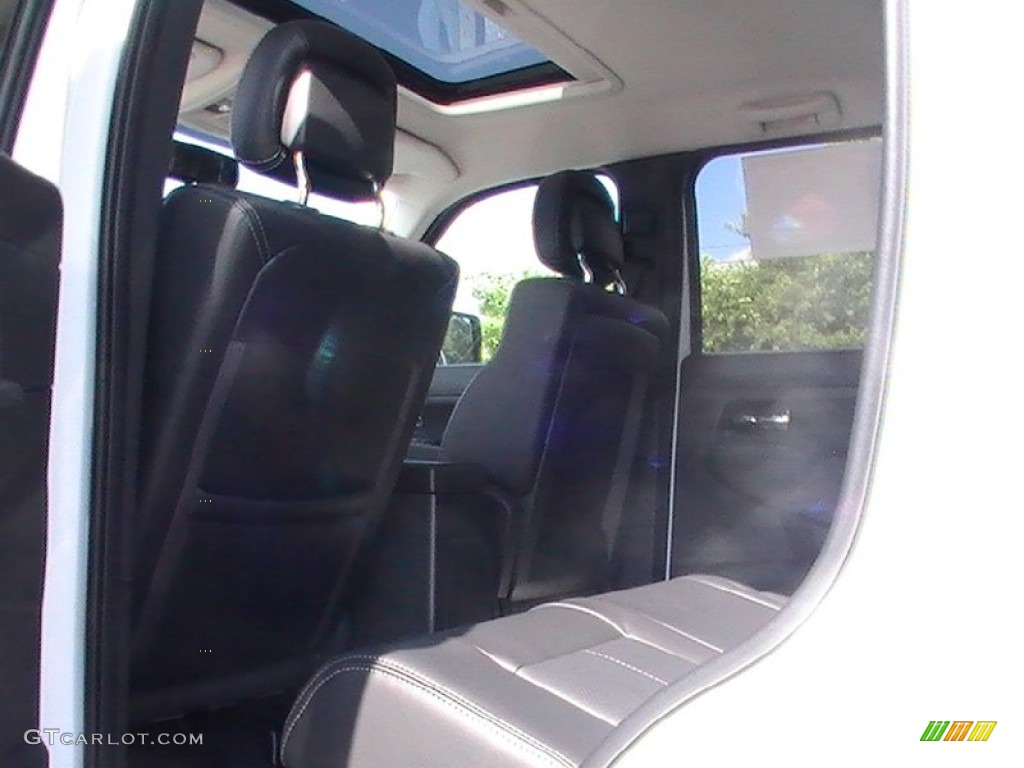 2012 Liberty Sport 4x4 - Bright White / Dark Slate Gray photo #3