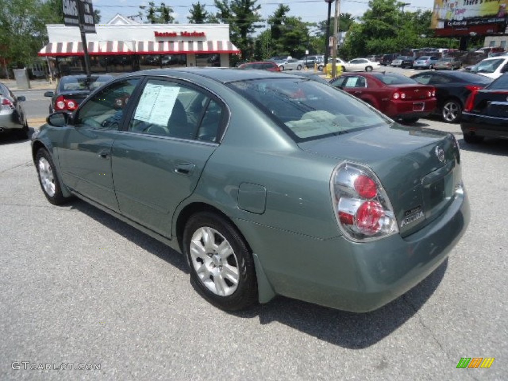2005 Altima 2.5 S - Mystic Emerald Green / Blond photo #8