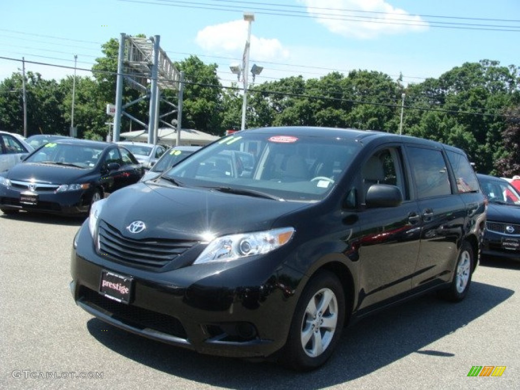 2011 Sienna V6 - Black / Light Gray photo #3