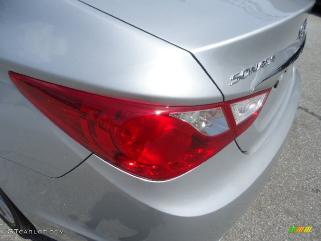 2011 Sonata SE - Radiant Silver / Gray photo #45