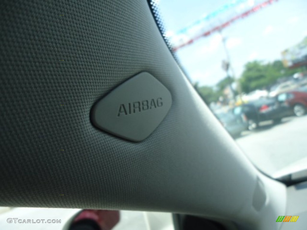 2010 Enclave CXL AWD - White Diamond Tricoat / Titanium/Dark Titanium photo #38