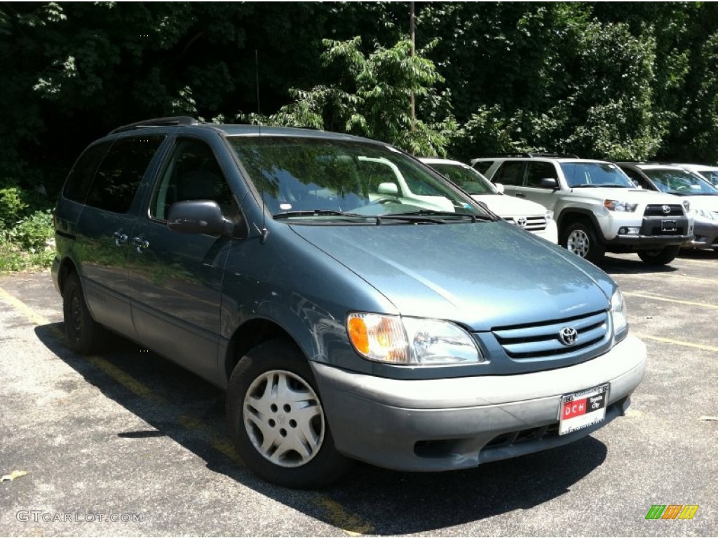 2002 Sienna LE - Sailfin Blue Metallic / Gray photo #1