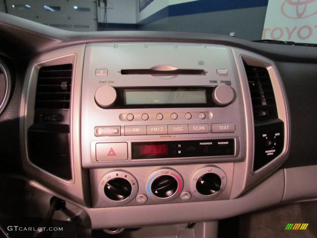 2005 Toyota Tacoma X-Runner Controls Photo #67542492