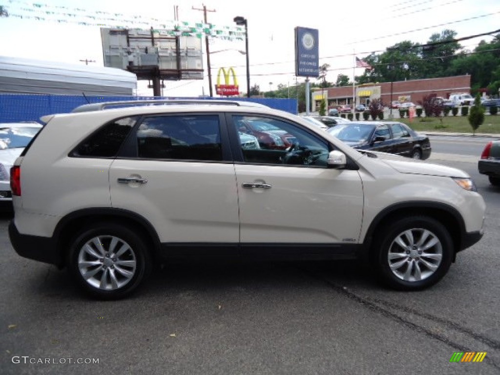 2011 Sorento EX AWD - White Sand Beige / Beige photo #6