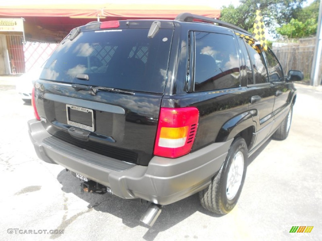 2002 Grand Cherokee Laredo - Black / Dark Slate Gray photo #6