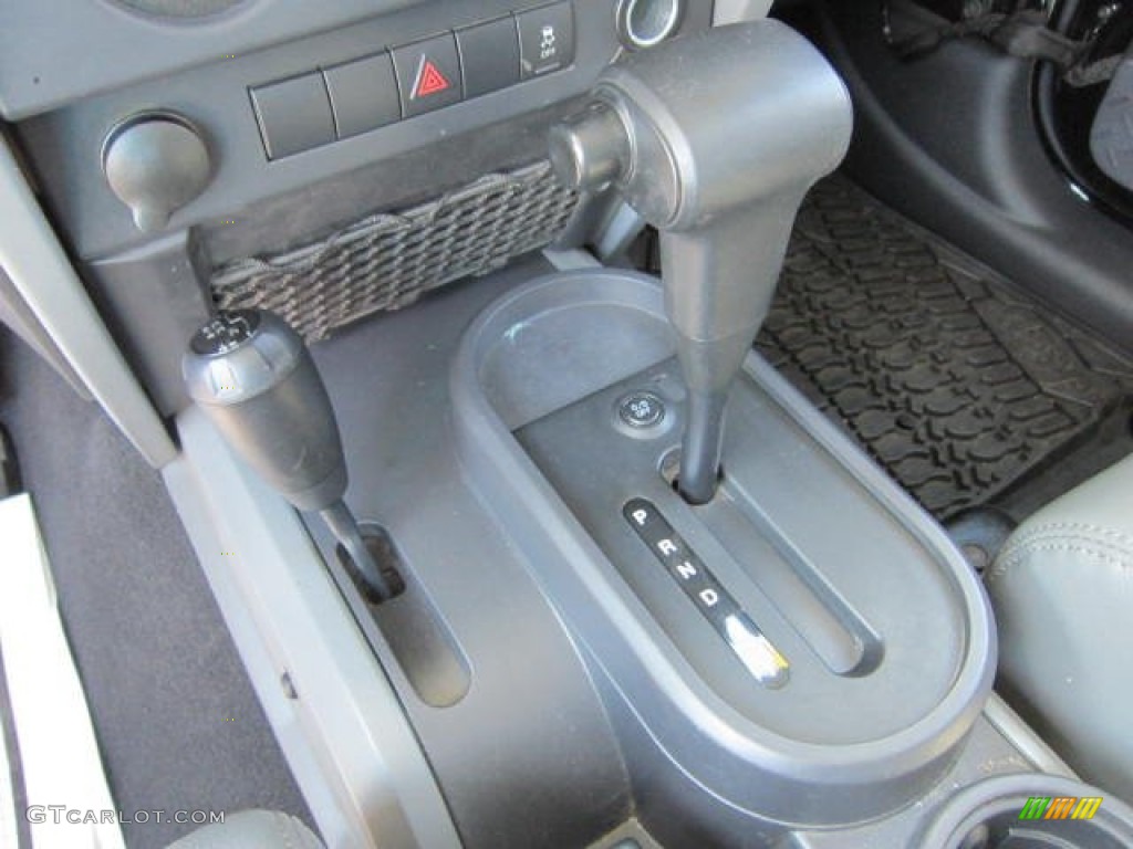 2010 Jeep Wrangler Sahara 4x4 4 Speed Automatic Transmission Photo #67546348