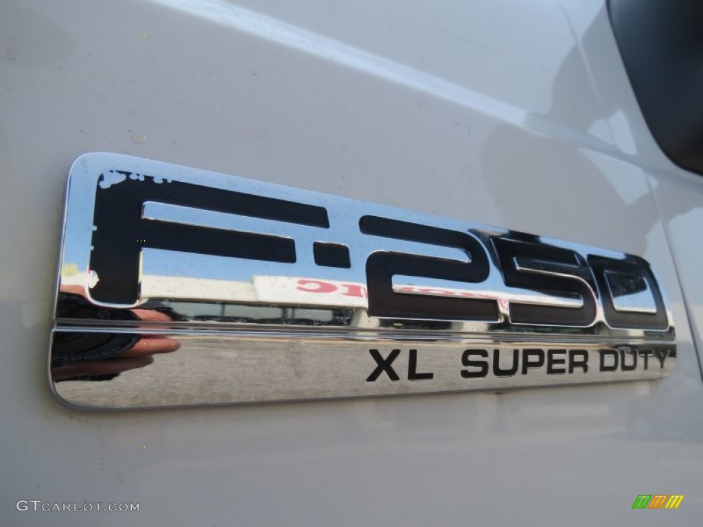 2006 Ford F250 Super Duty XL Regular Cab Marks and Logos Photo #67547637