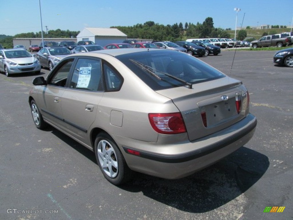 2006 Elantra GT Hatchback - Champagne Beige / Beige photo #7