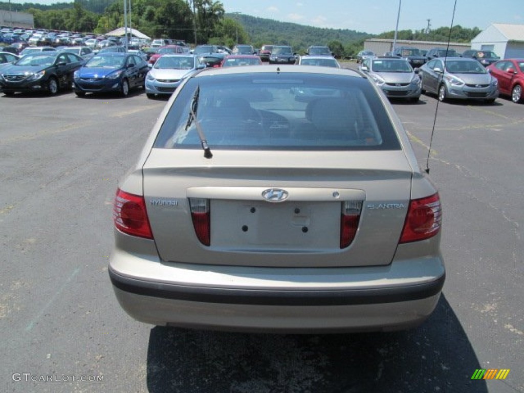 2006 Elantra GT Hatchback - Champagne Beige / Beige photo #8
