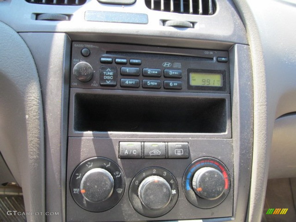 2006 Elantra GT Hatchback - Champagne Beige / Beige photo #14