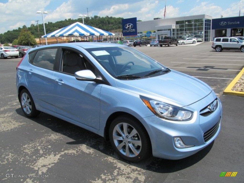 Clearwater Blue 2013 Hyundai Accent SE 5 Door Exterior Photo #67549413